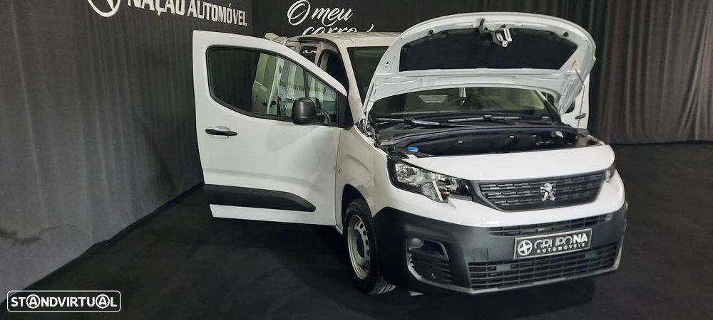 Peugeot Partner Longa 1.5 BlueHDi 100cv 6 vel. 3 lug. 5 portas - 21
