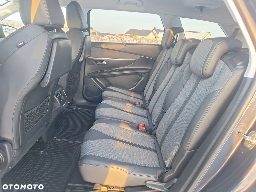 Peugeot 5008 BlueHDi 150 Allure - 23