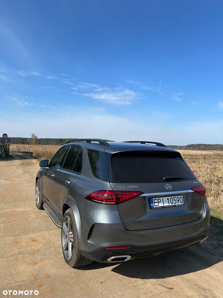 Mercedes-Benz GLE 300 d 4-Matic - 11