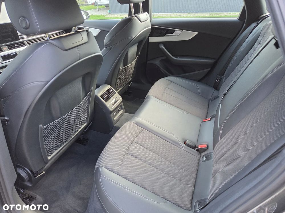 Audi A4 Avant 40 TFSI S tronic S line - 12