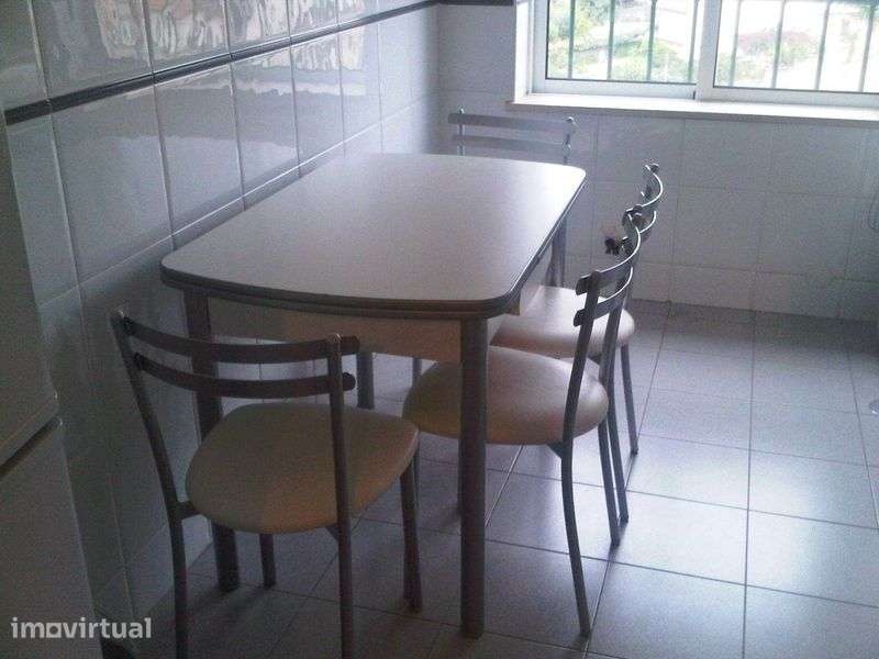 Apartamento T3 na Av. Elísio de Moura - Grande imagem: 2/12