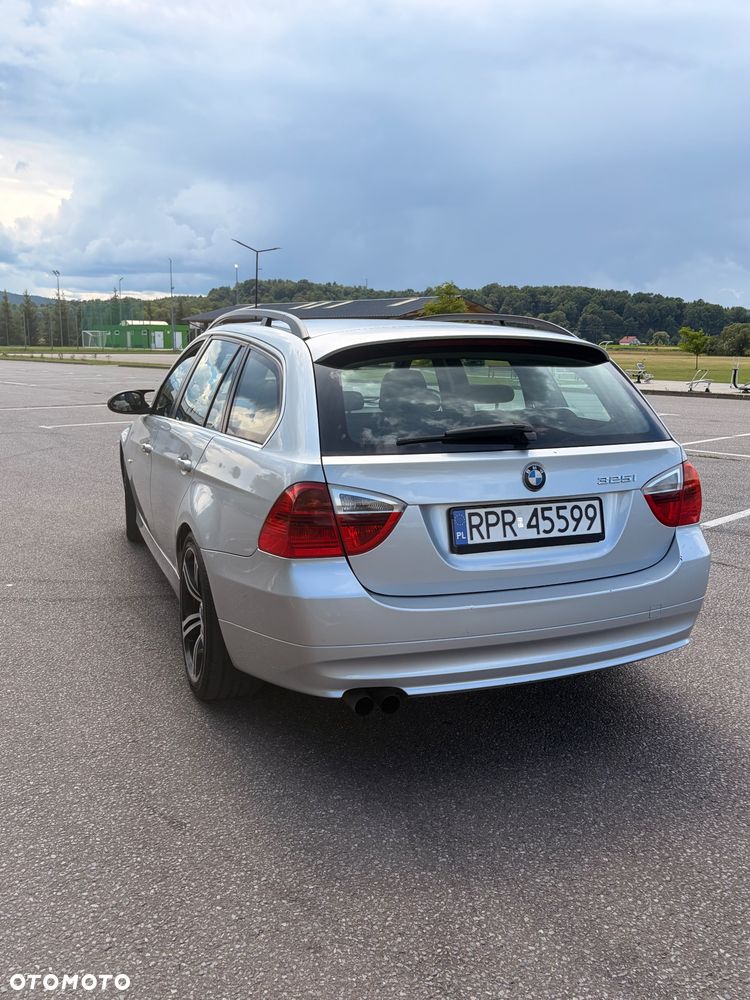 BMW Seria 3 325i - 7