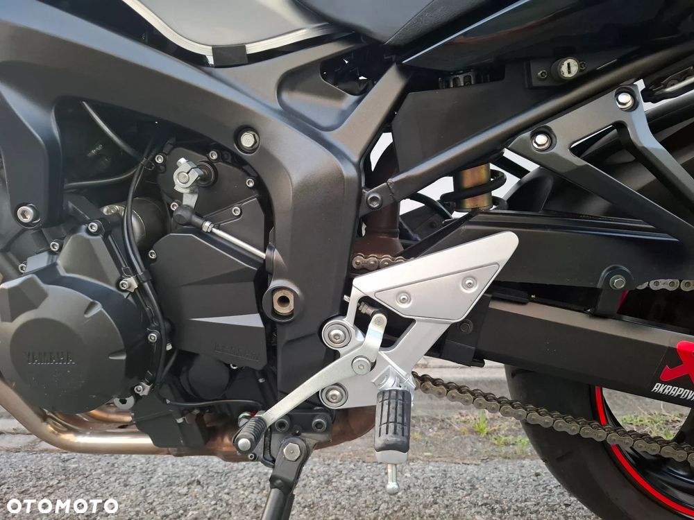 Yamaha FZ6 - 30