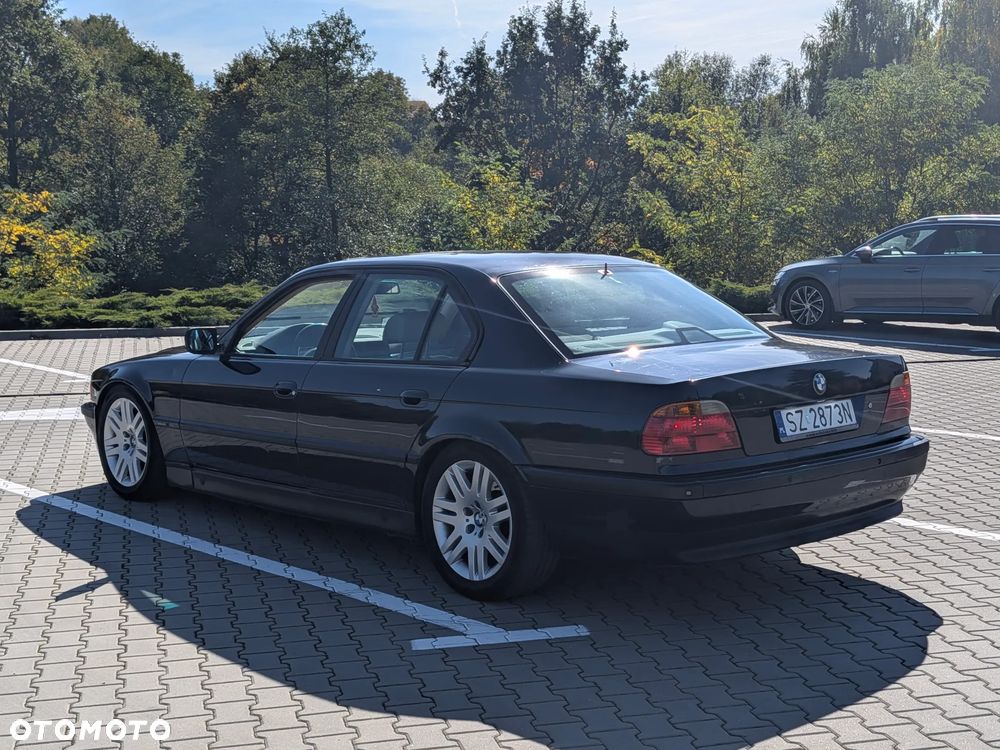 BMW Seria 7 735i - 7