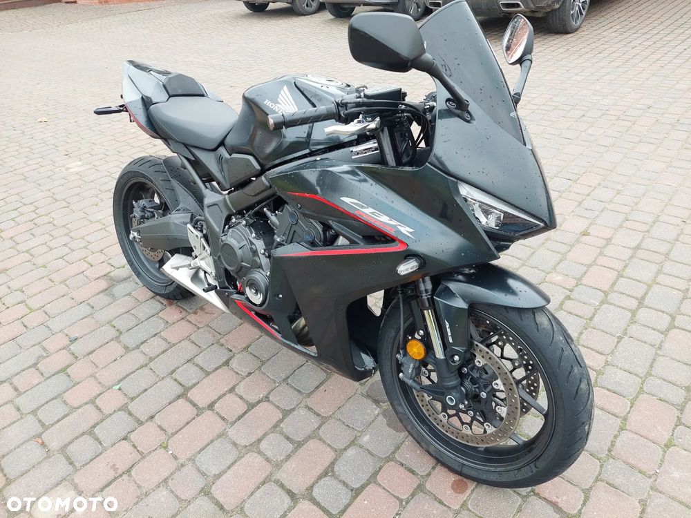 Honda CBR - 7