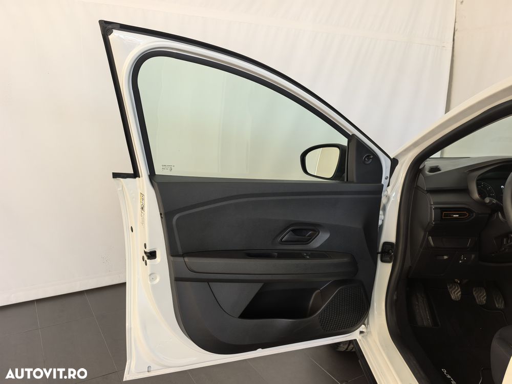 Dacia Sandero Stepway TCe 90 MT6 Essential - 8