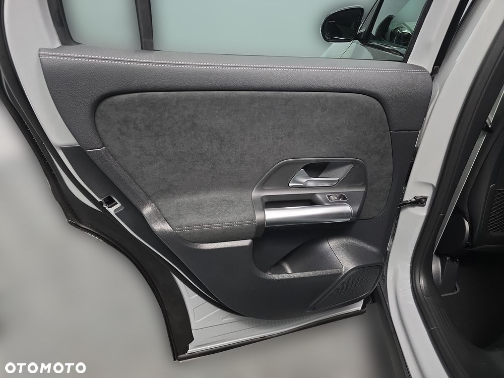 Mercedes-Benz GLA 200 mHEV AMG Line 7G-DCT - 10