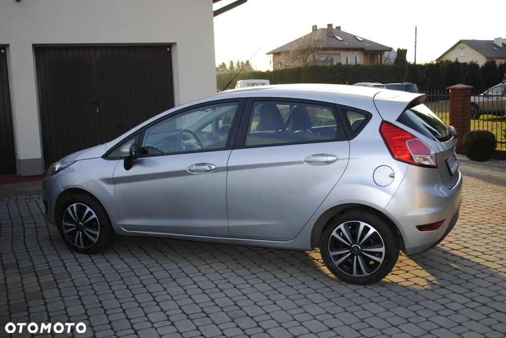 Ford Fiesta - 12