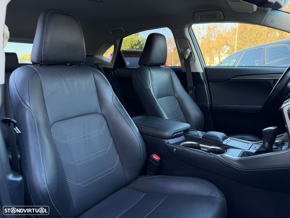 Lexus NX 300h Executive+ - 18