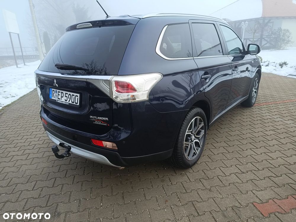 Mitsubishi Outlander 2.0 Invite + 2WD - 6