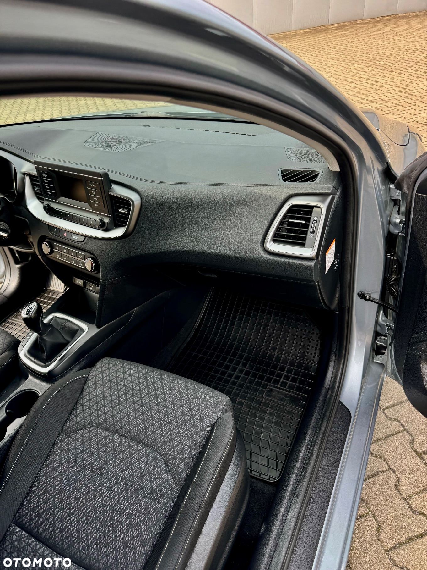 Kia Ceed 1.6 CRDi SCR L - 13