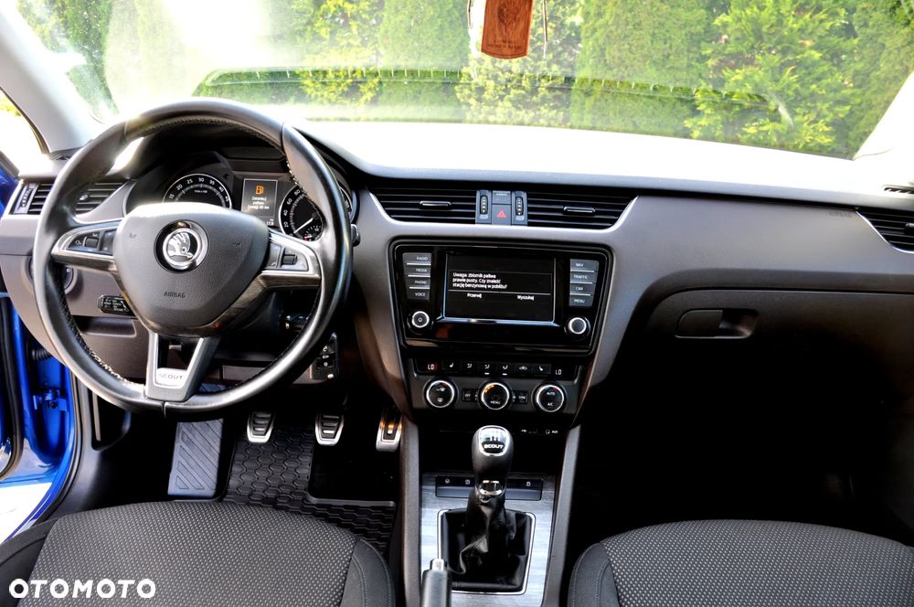 Skoda Octavia Combi 2.0 TDI 4x4 Scout - 28