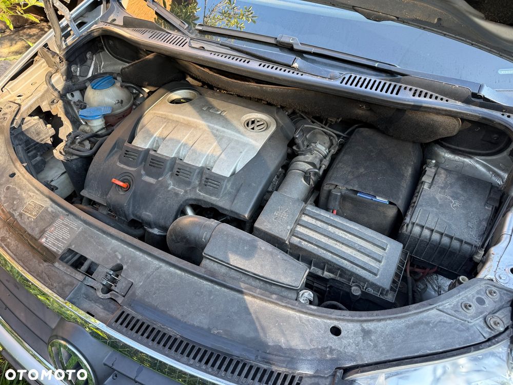 Volkswagen Touran 2.0 TDI DPF Cross - 30