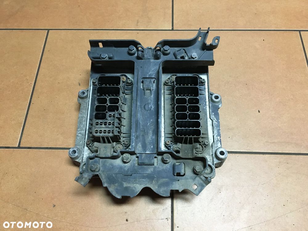 Komputer Sterownik Silnika DC1215 R 420 Euro 5 Scania - 1