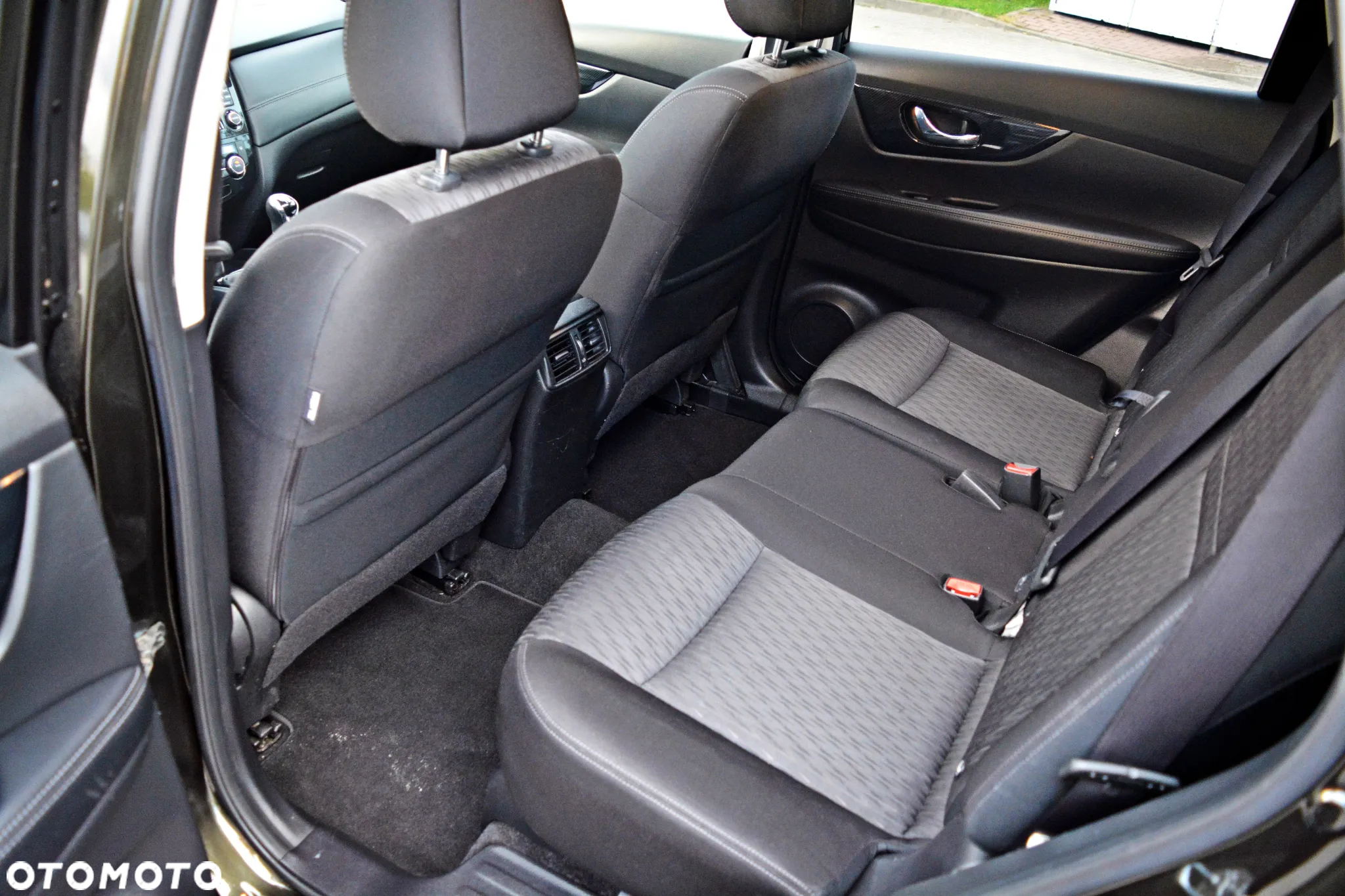 Nissan X-Trail 1.6 DCi Tekna 2WD 7os - 21