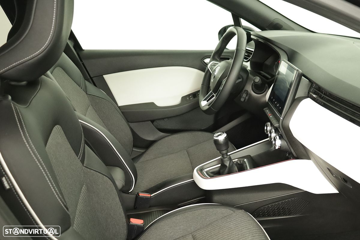 Renault Clio 1.0 TCe Techno Bi-Fuel - 23