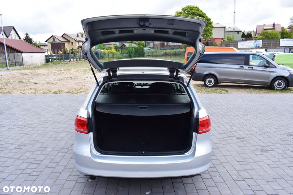 Volkswagen Passat - 10