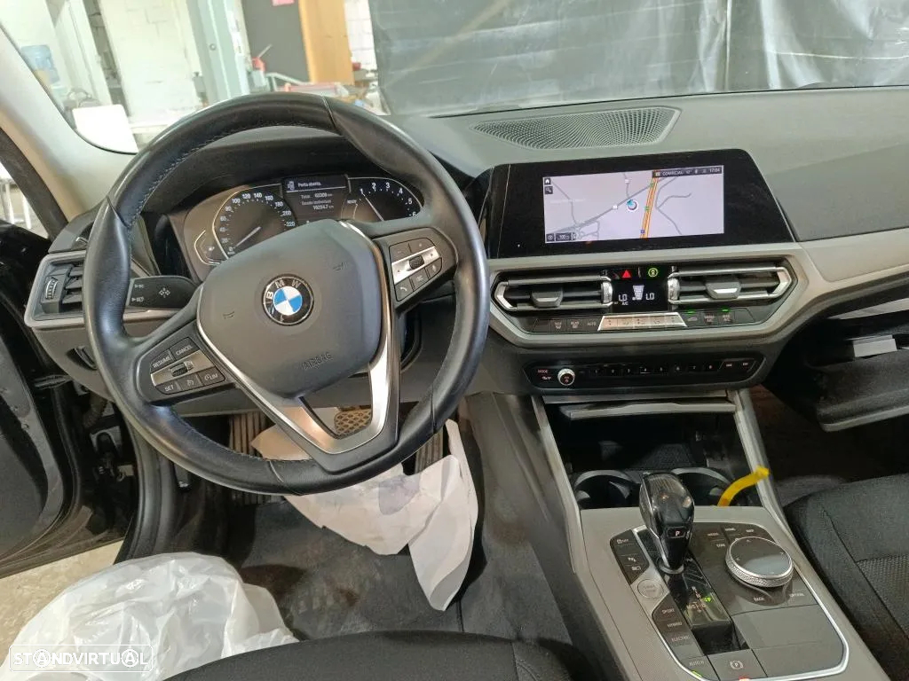 BMW 330 e Touring Corporate Edition Auto - 11