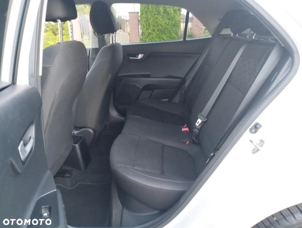 Kia Rio 1.4 Edition 7 - 17