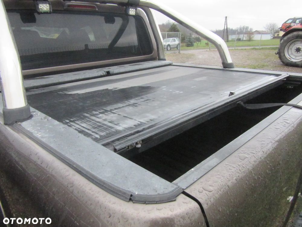 Volkswagen AMAROK  Zabudowa paki Roll N Lock Orurowanie PROGI - 8
