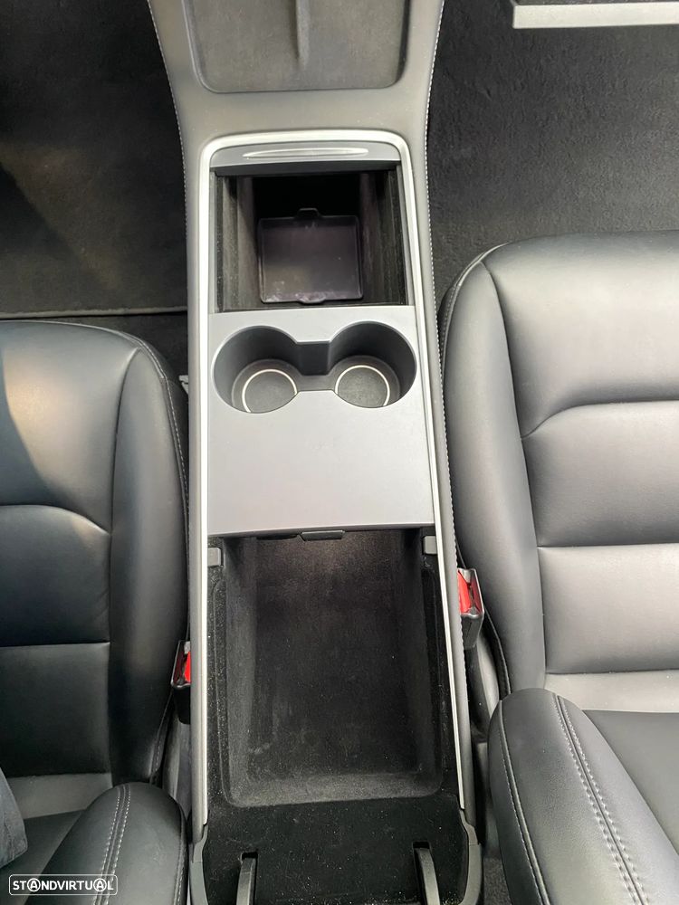 Tesla Model 3 Long Range Tração Traseira - 29