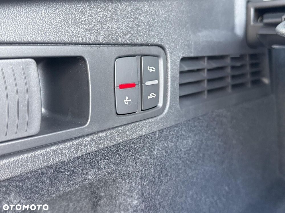 Audi Q5 Sportback - 11