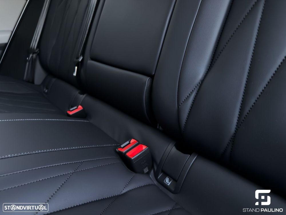 Ford Explorer 79 kWh Premium - 25