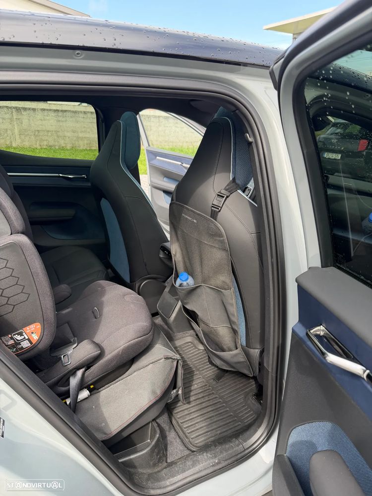 Volvo EX30 Single Motor Extended Range RWD Ultra - 11