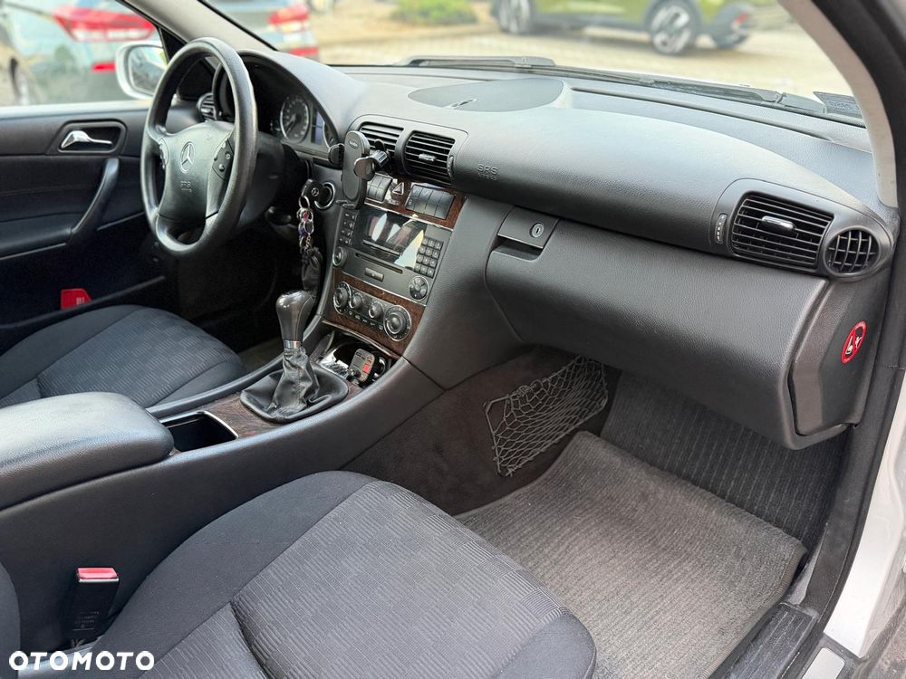 Mercedes-Benz Klasa C 200 CDI Classic - 10
