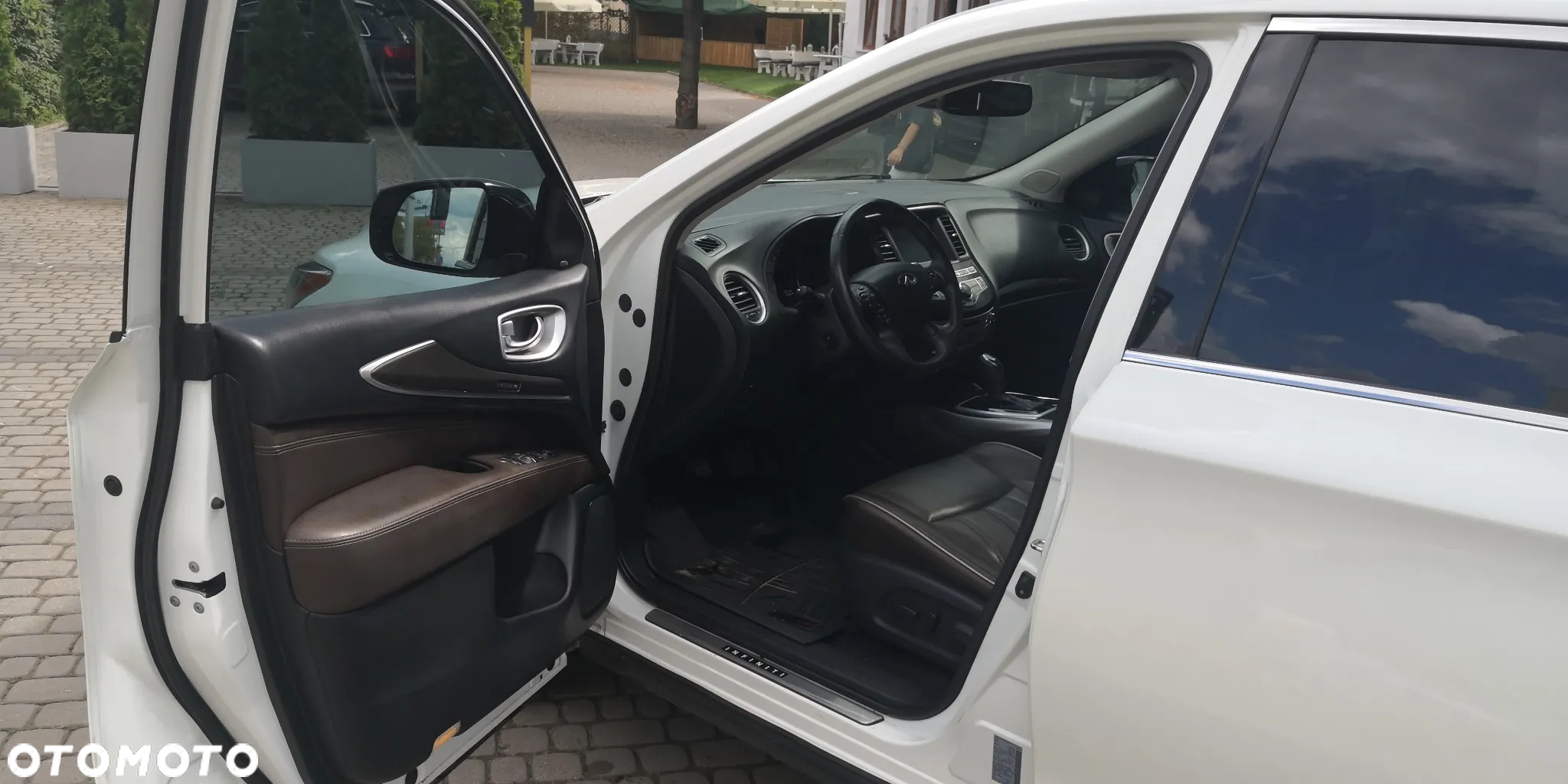 Infiniti QX60 3.5 Hi-Tech - 33