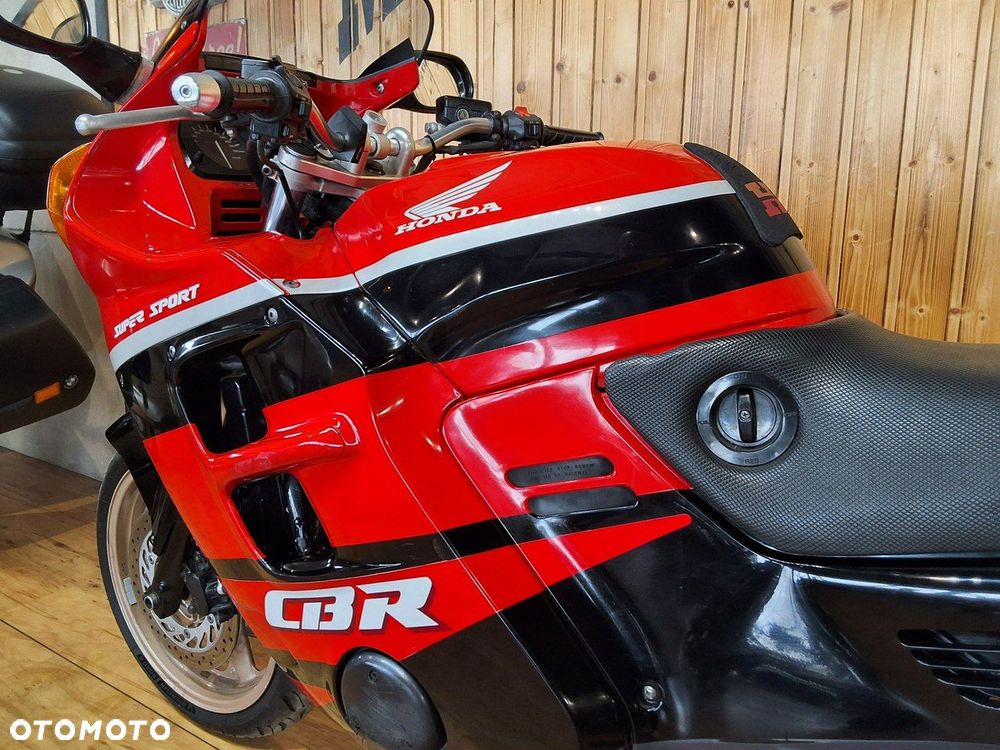 Honda CBR - 7