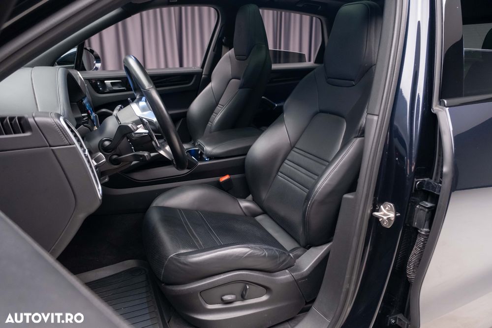 Porsche Cayenne E-Hybrid Tiptronic S Platinum Edition - 26