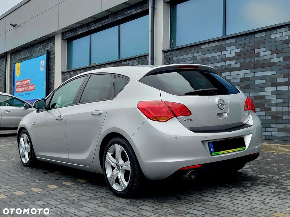 Opel Astra 1.4 T Cosmo - 5