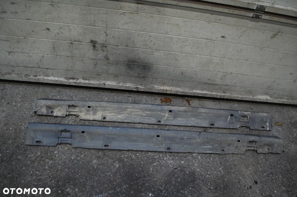 LISTWA PROGOWA LEWA PRAWA OPEL CORSA C 3D 5D 09165717 - 5