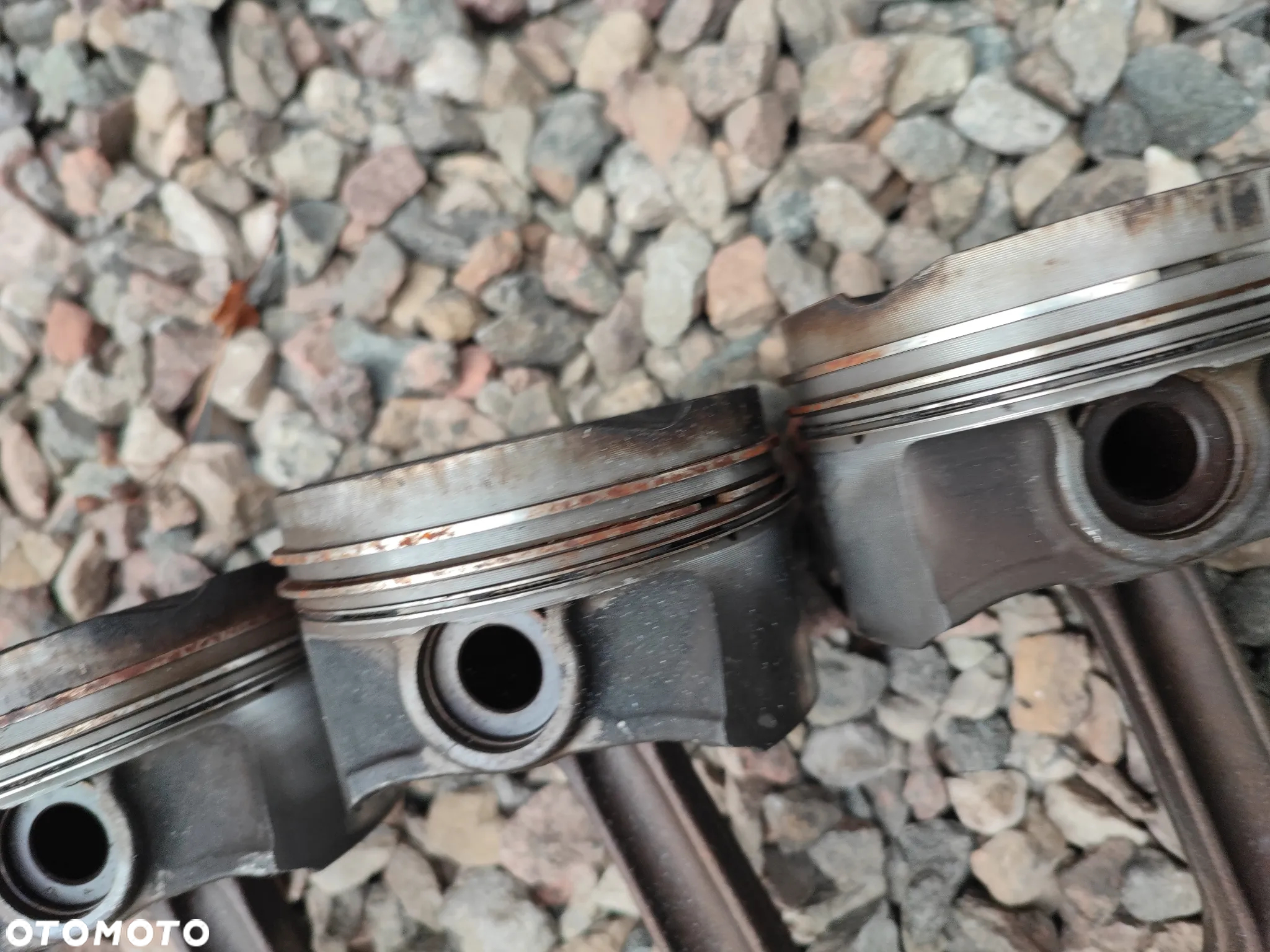 BMW E36 / E39 / E38 / Z3 / E34  ORYGINALNE TŁOKI + KORBOWODY DO SILNIKÓW GAMY M52B25 / M50B25 1XVANOS O NR. 11 24 1 739 725 / 11 24 1 437 211 / 11 25 1 703 456 OEM W DOBRYM STANIE - 21