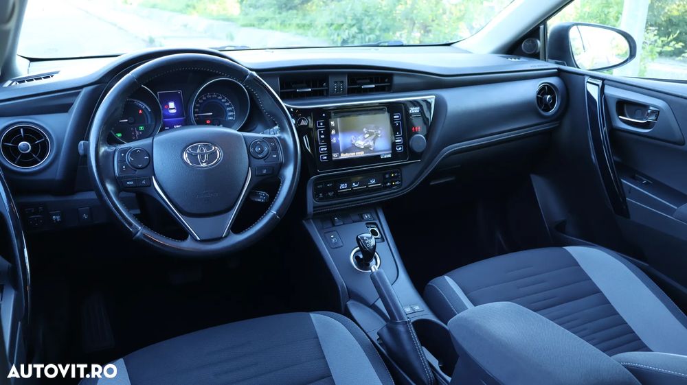 Toyota Auris - 7
