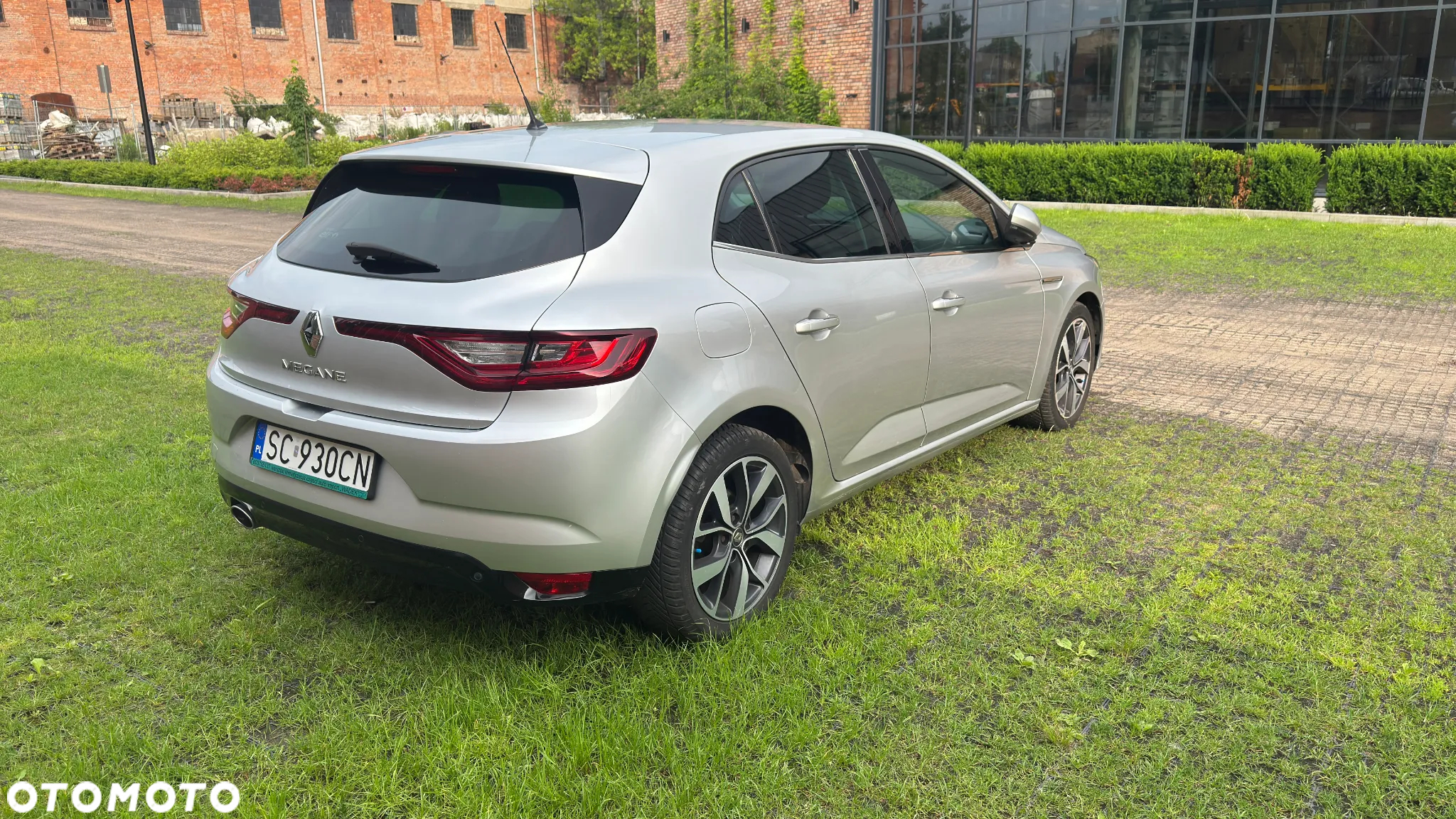 Renault Megane 1.6 dCi GT EDC - 13