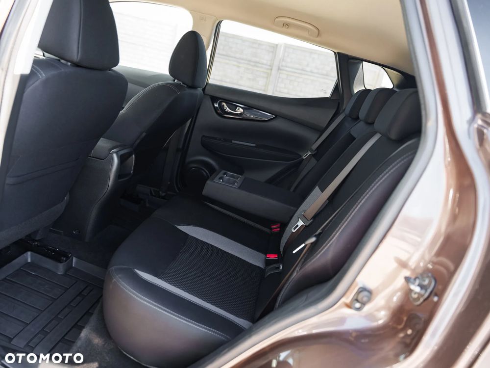 Nissan Qashqai 1.5 dCi N-Connecta - 14