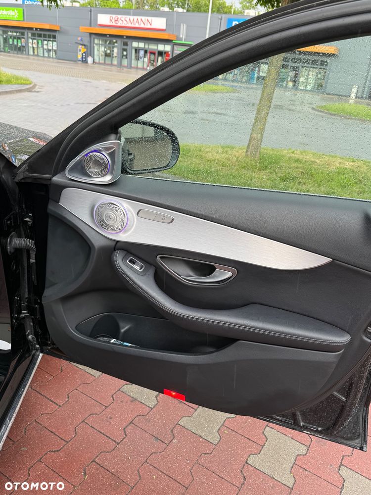 Mercedes-Benz Klasa C 220 d 9G-TRONIC - 23