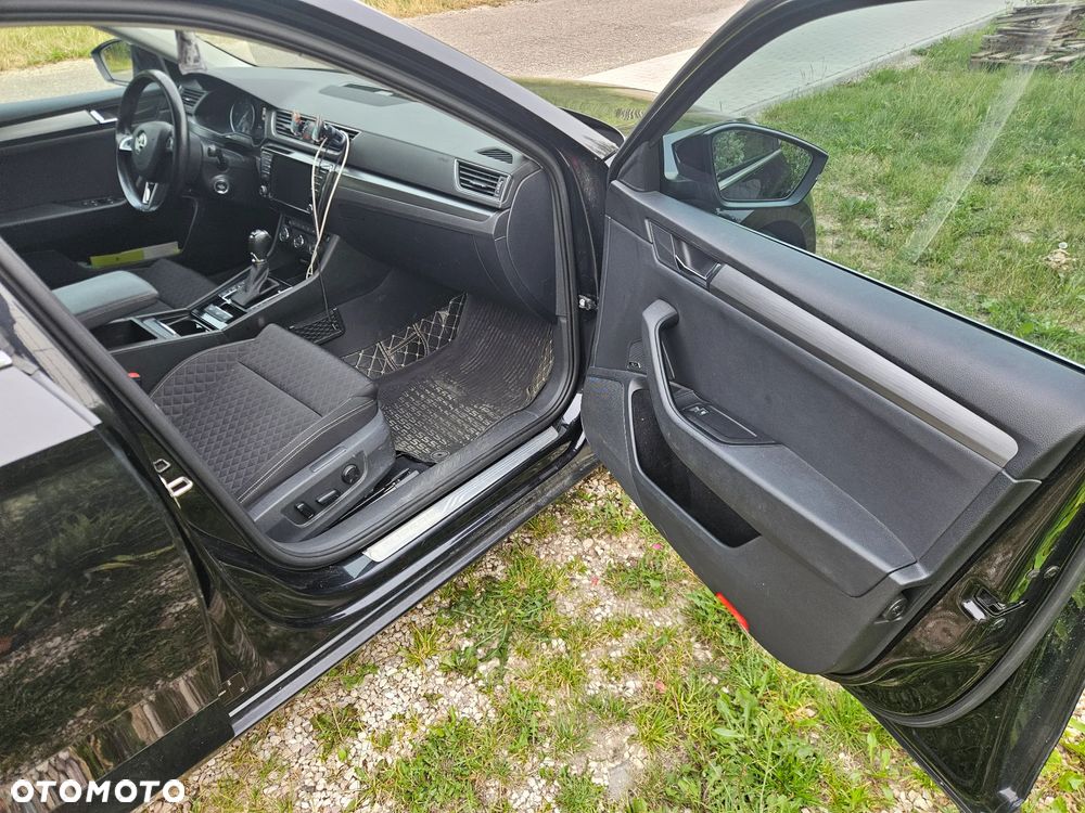 Skoda Superb 2.0 TDI 4x4 Style DSG - 9