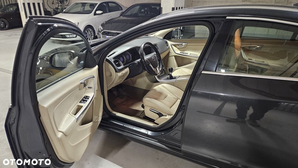 Volvo S60 D3 Momentum - 10