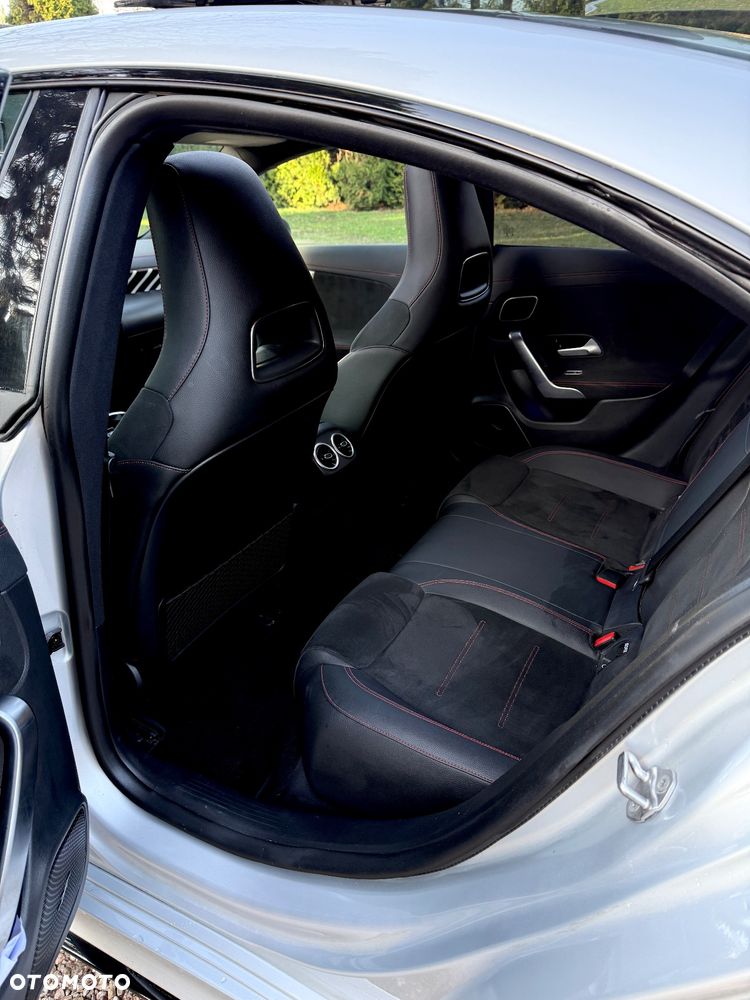 Mercedes-Benz CLA AMG 45 4-Matic - 32