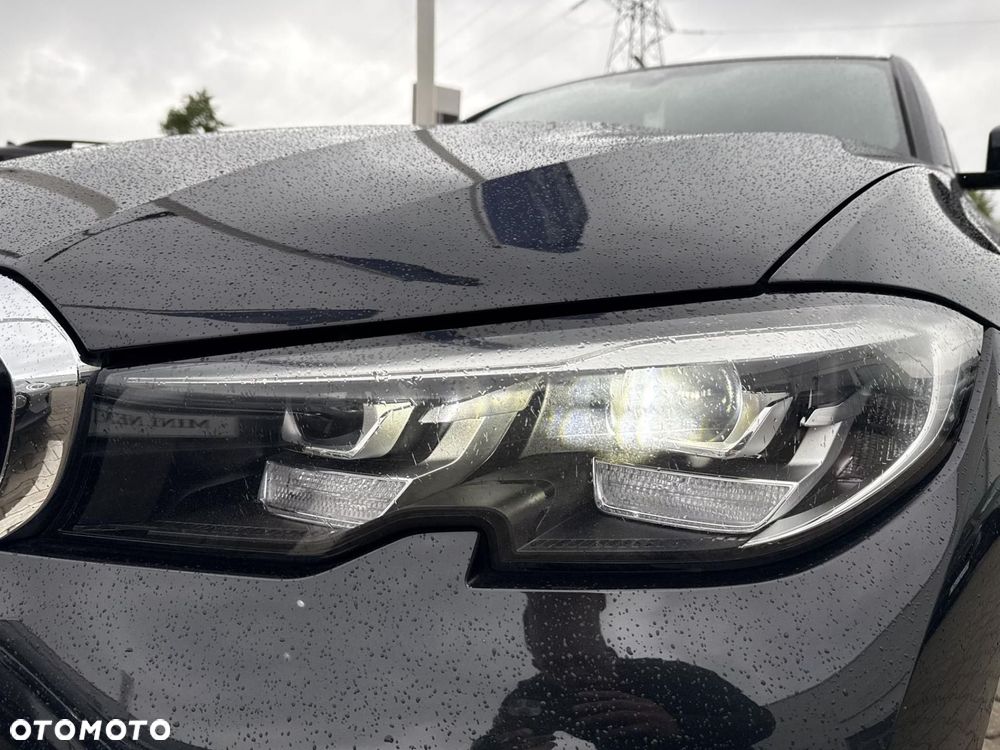 BMW Seria 3 318i Sport Line - 28