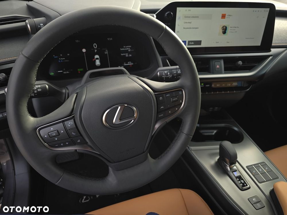 Lexus UX 300h F Sport Design - 10