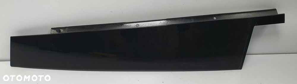 LISTWA DRZWI PRAWY PRZÓD MERCEDES GLK X204 A2046901487