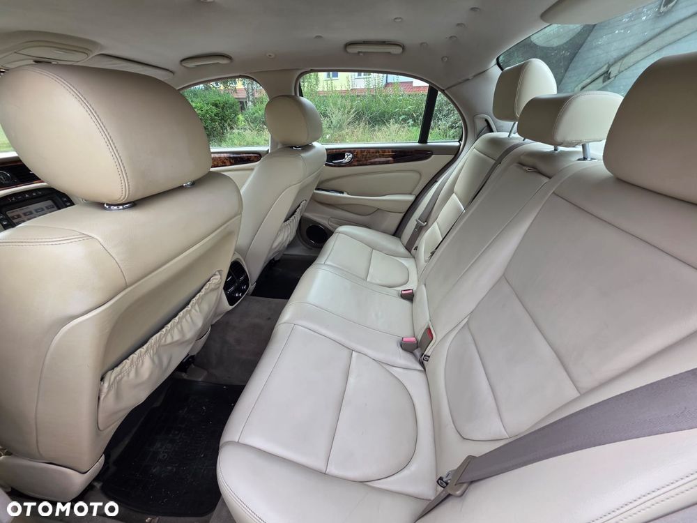 Jaguar XJ - 6