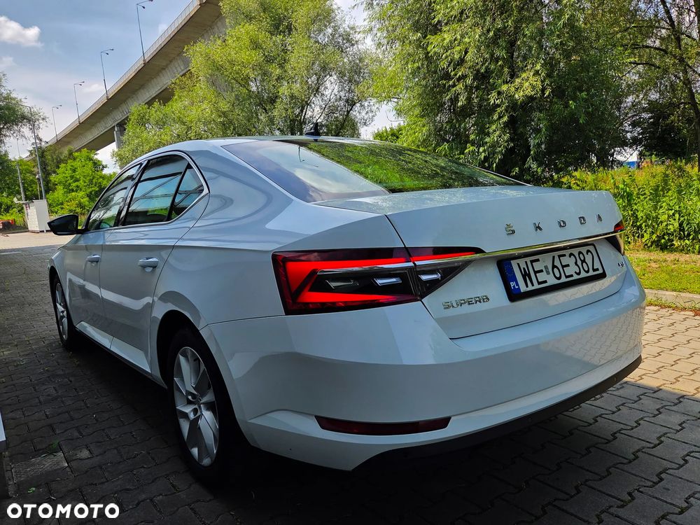 Skoda Superb 2.0 TDI SCR 4x4 Style DSG - 4