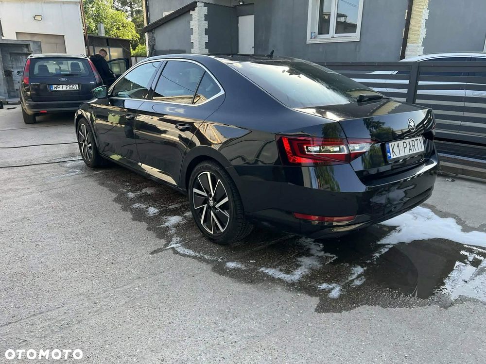 Skoda Superb 2.0 TDI Ambition DSG - 4