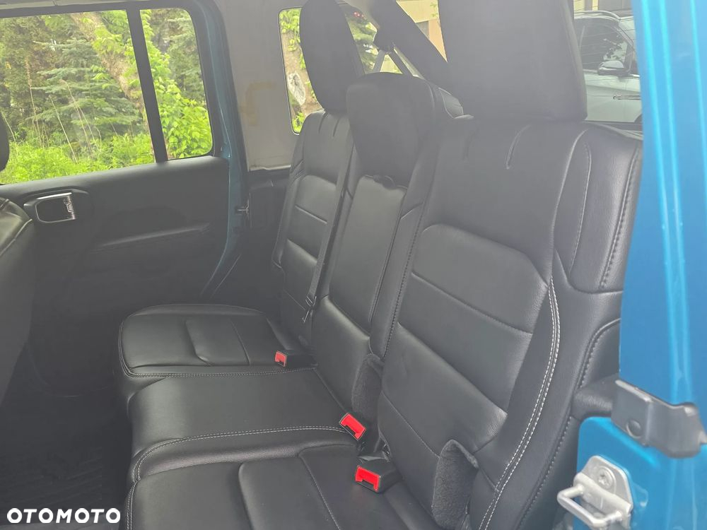 Jeep Wrangler 3.6 Unlim Sahara - 17