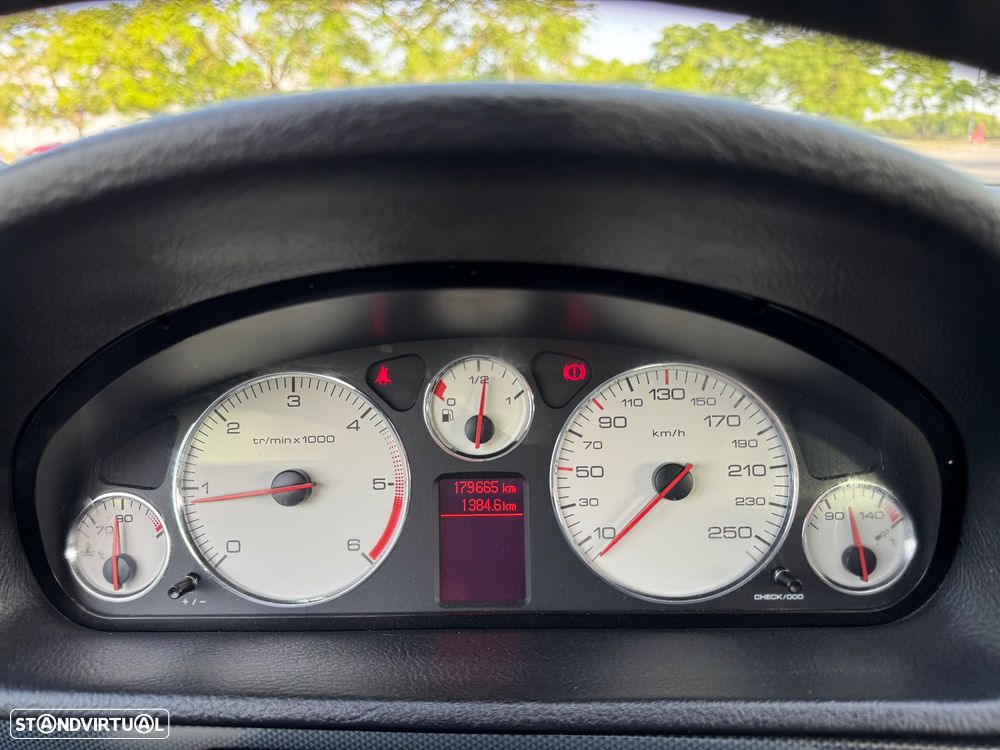 Peugeot 407 SW 1.6 HDi SE Navteq FAP - 31